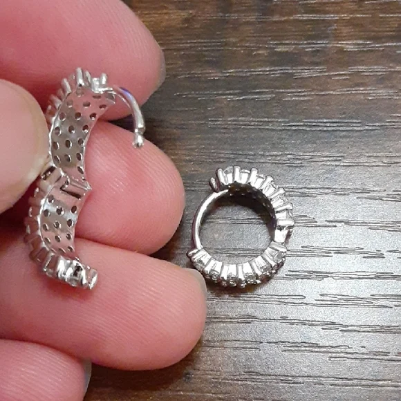 Super shiny and cute earrings - Picture 5 of 5